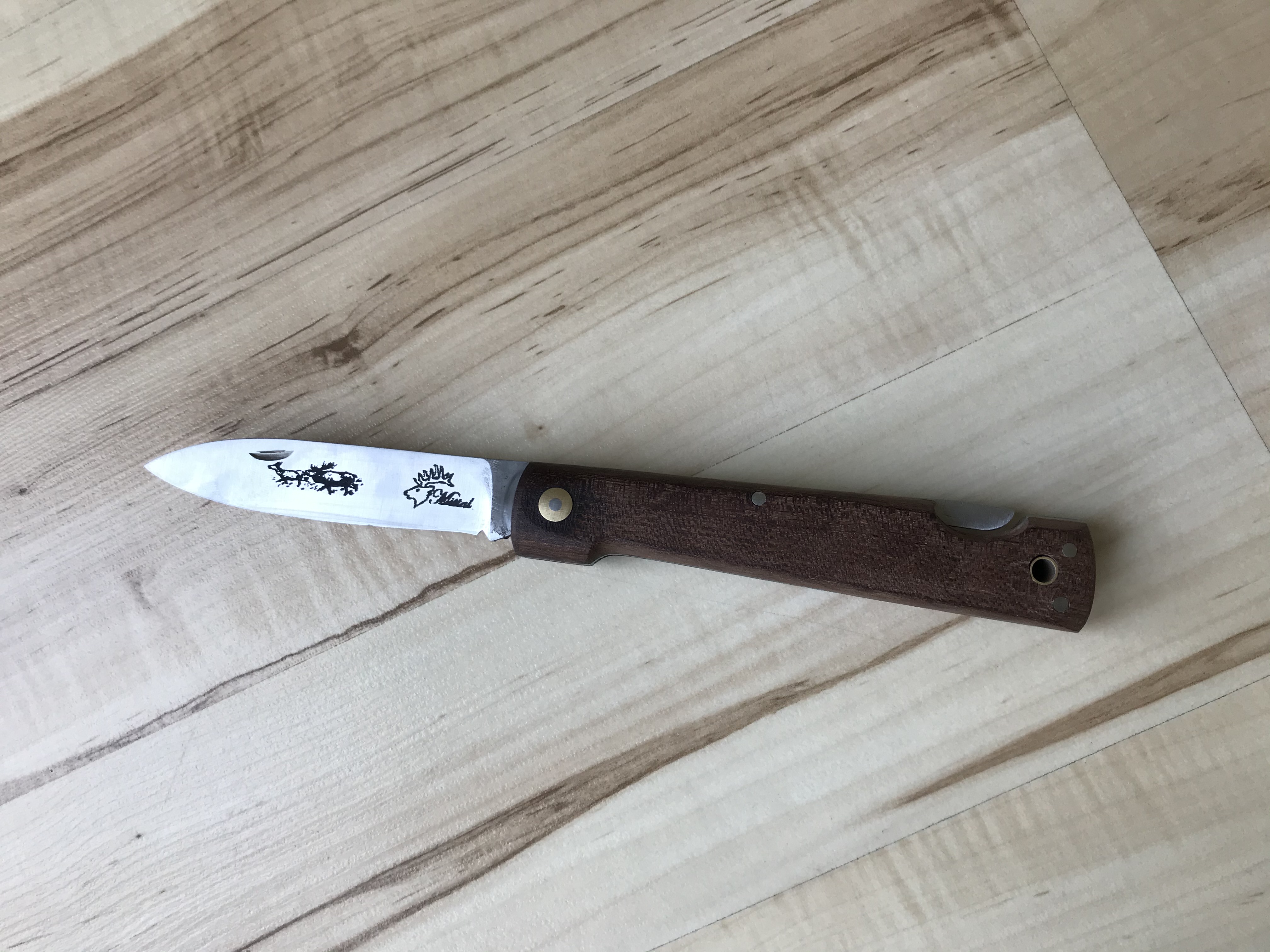 Nóż składak jednoostrzowy w drewnie/170zł